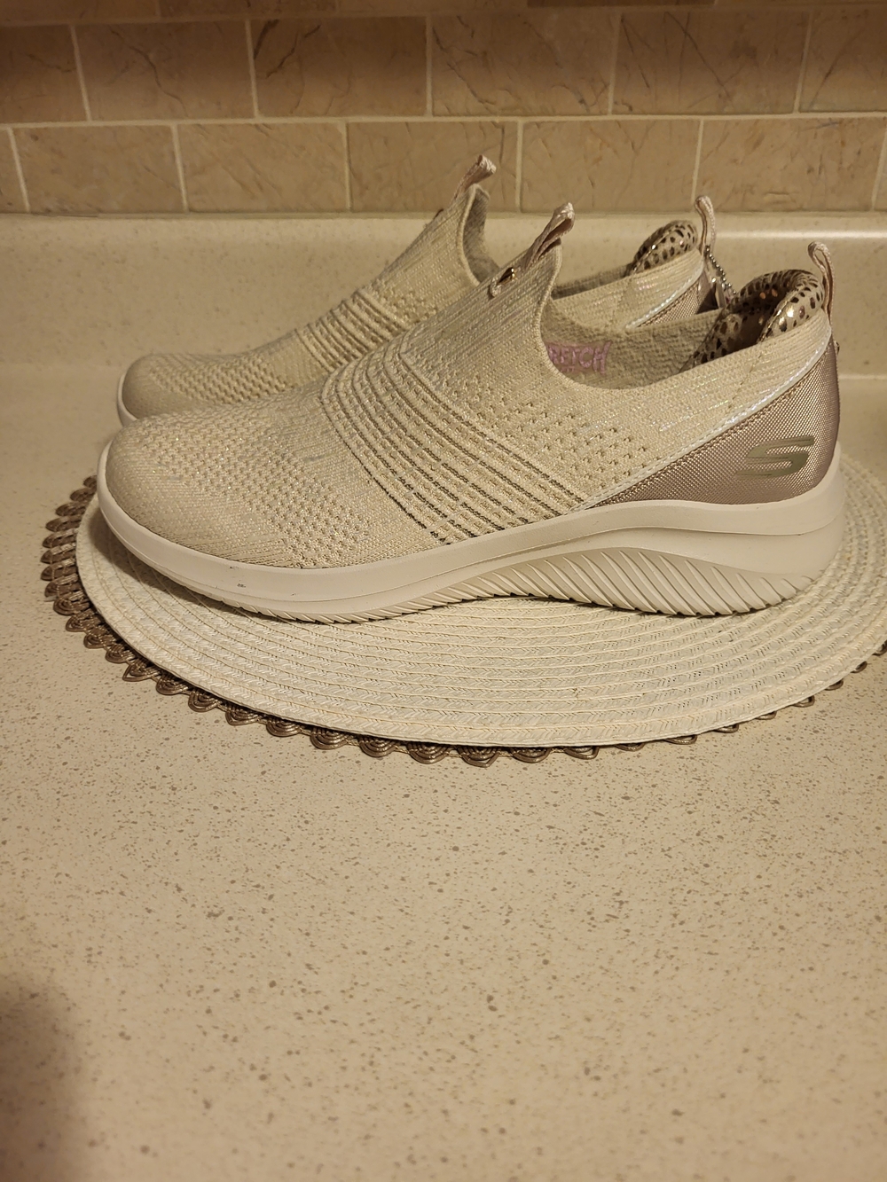 Skechers Women's Slip-On Air-Cooled Knit Sneaker Beige/Gold Leopard Trim Sz. 10 - Picture 2 of 12